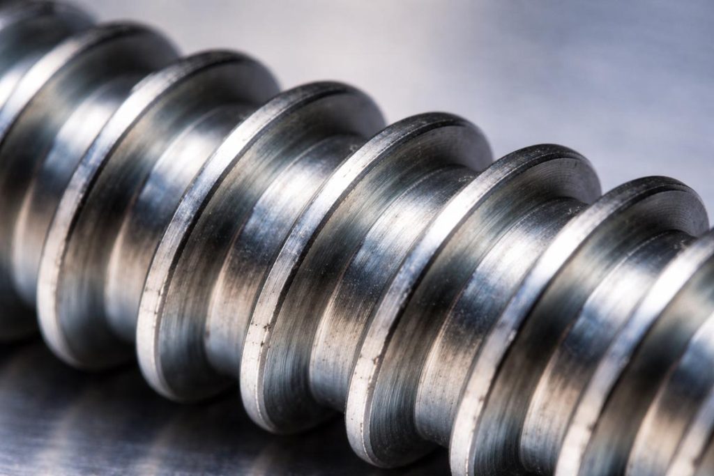 крок різьби витки на трубі крупним планом